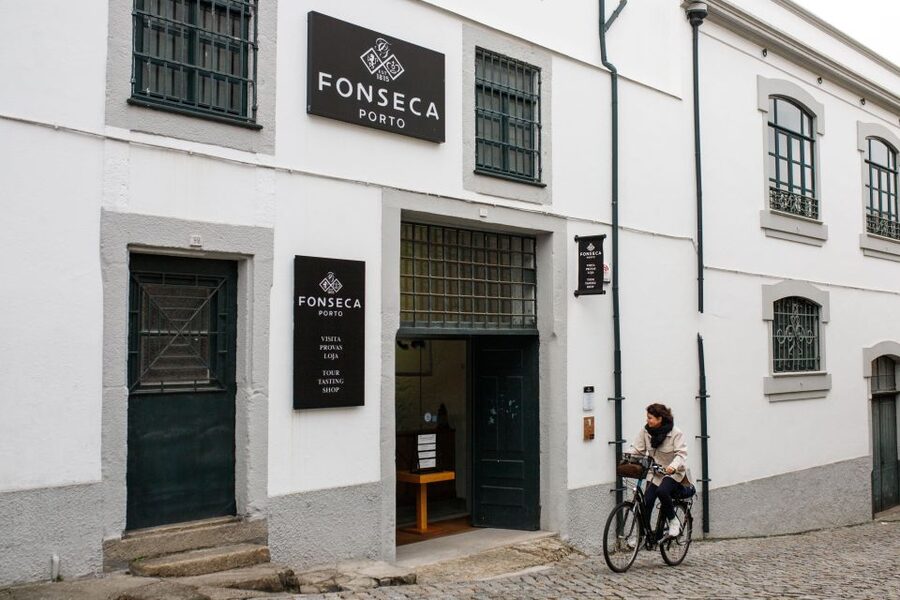 Porto: Fonseca Cellar Tour & Fado Show with Optional Dinner - What the two-port tasting tells you