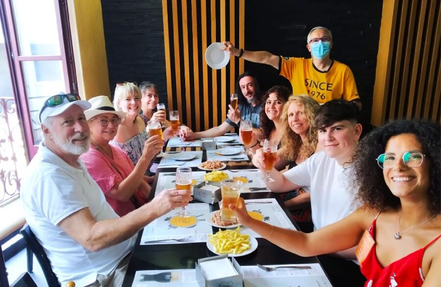 Porto: Food Tour with Tastings - Stop four: wine tasting and the main dinner