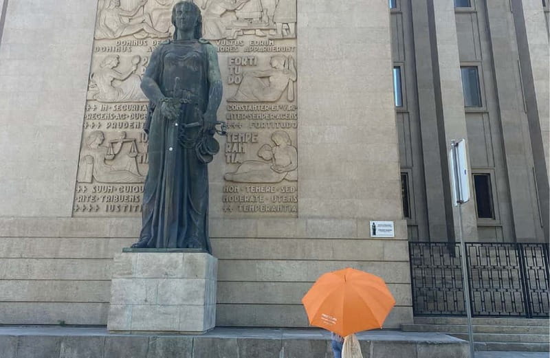 Porto: Food Tour with Tastings - Stop one: local snacks, wine, and a first taste of Porto