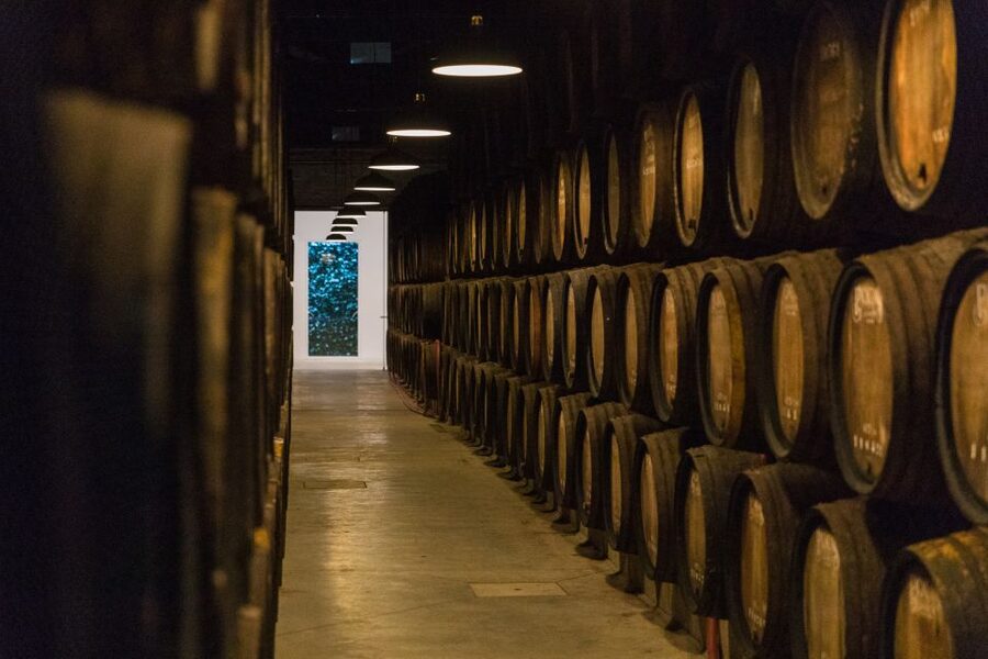 Porto: Guided Tour and Tasting of 3 Port Wines at Poças - Why Poças makes a good first Port tasting