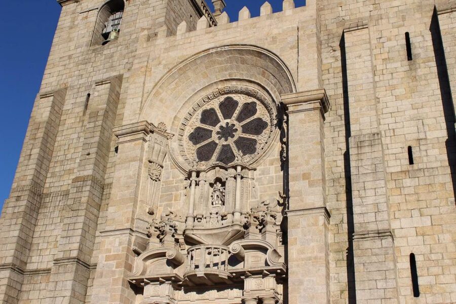 Porto: Guided Walking Tour and Lello Bookshop - Why this Porto walking tour works well on a first day