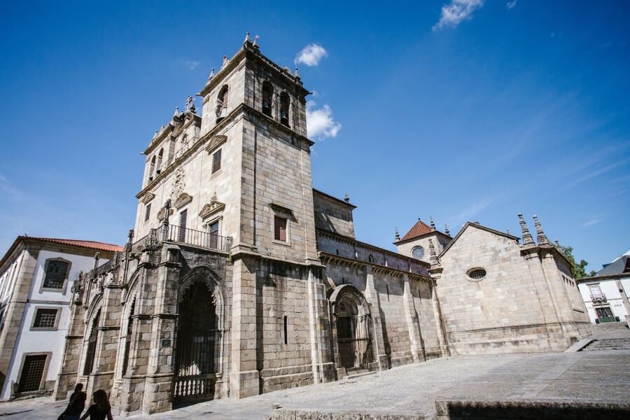 Porto: Guimarães & Braga Tour with Entry Tickets and Lunch - Who should book this day trip?