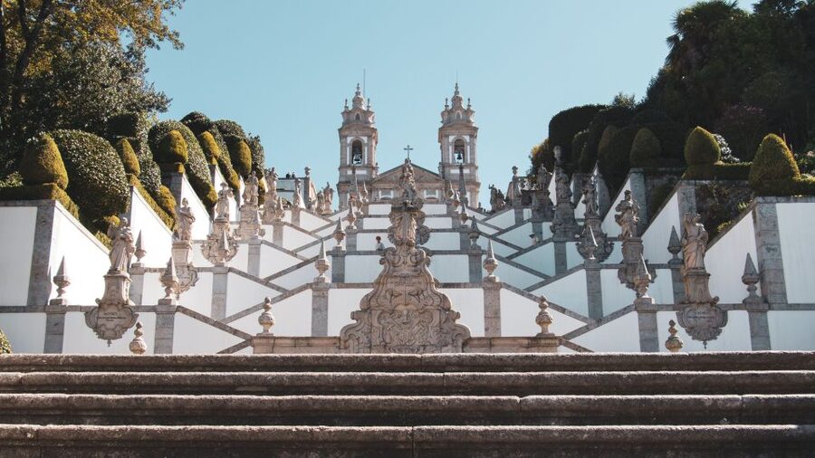 Porto: Guimarães & Braga Tour with Entry Tickets and Lunch - Why Guimarães and Braga belong together