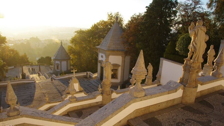 Porto: Guimarães & Braga Tour with Entry Tickets and Lunch - Braga Cathedral and the city center