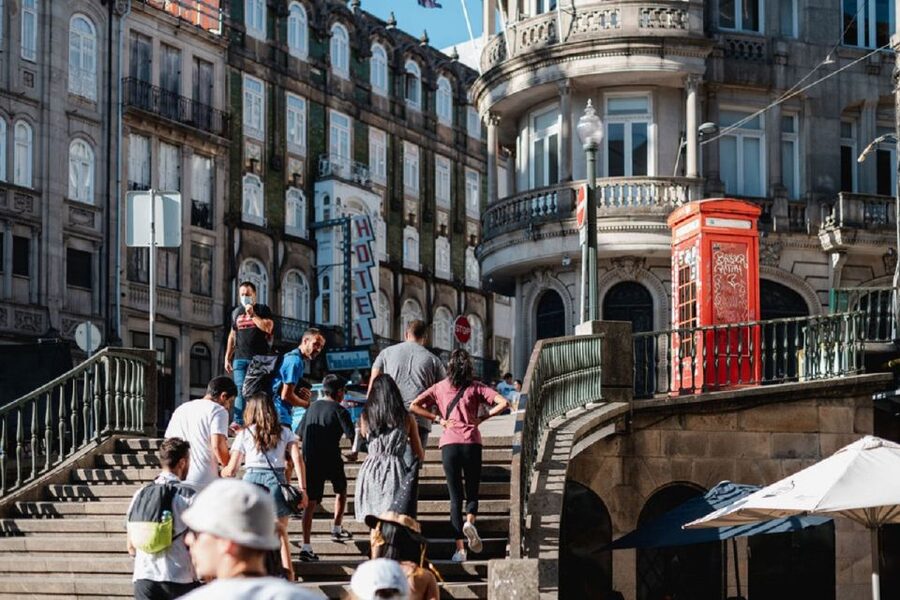 Porto: Harry Potter and City of Porto Guided Walking Tour - Ending outside Livraria Lello