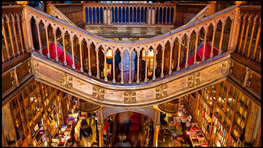 Porto: Harry Potter’s Inspiration Tour - A Portuguese éclair at the right moment