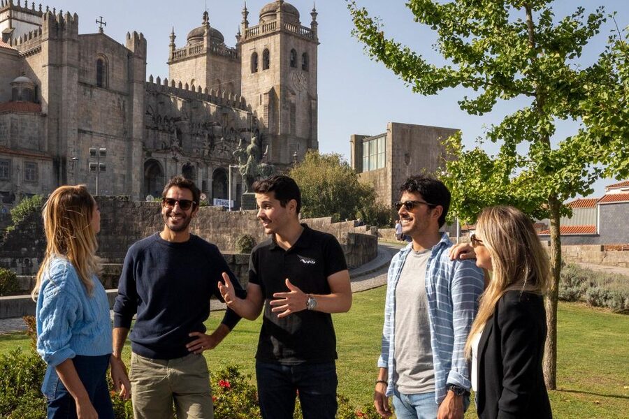 Porto: Helicopter Ride, Guided Walking Tour & River Cruise - Starting in Porto’s streets
