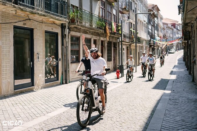 Porto Highlights in 3 Hours E-Bike Tour - Historical, Sightseeing - São Bento Station and its famous tiles
