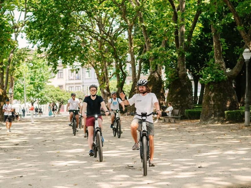 Porto: Highlights in 3 Hours E-Bike Tour - Crossing the Douro to Cais de Gaia