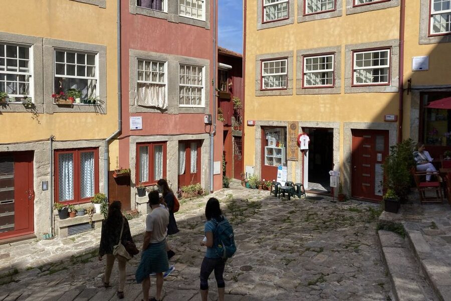 Porto: Historical Center Walking Tour - Clérigos Tower and the best city views