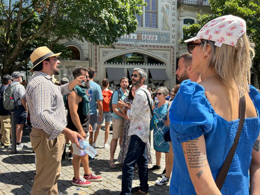 PORTO: Historical Walking Tour - Nightlife, art nouveau details, and Lello Bookshop