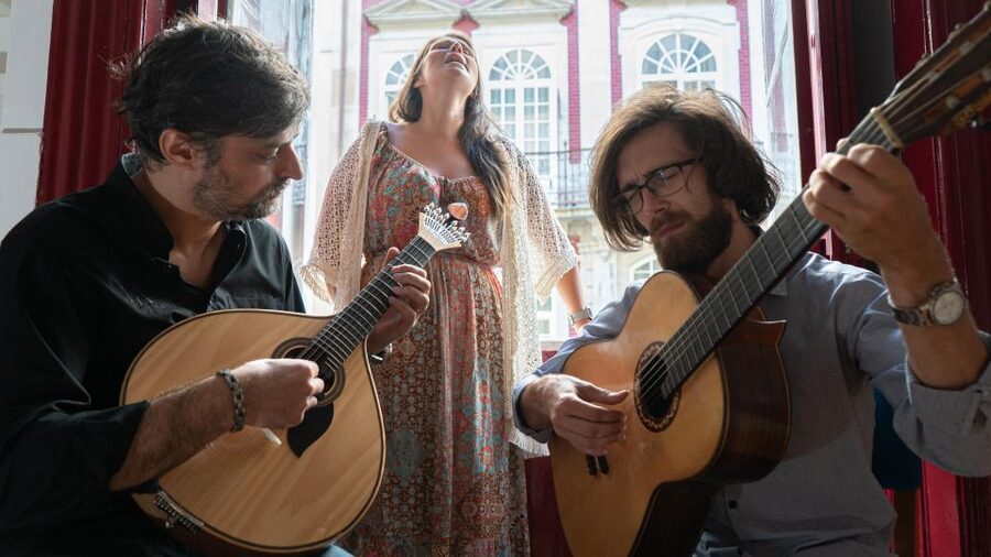Porto: Live Fado Concert with Glass of Tawny Port Wine - Four artists in a close-up performance