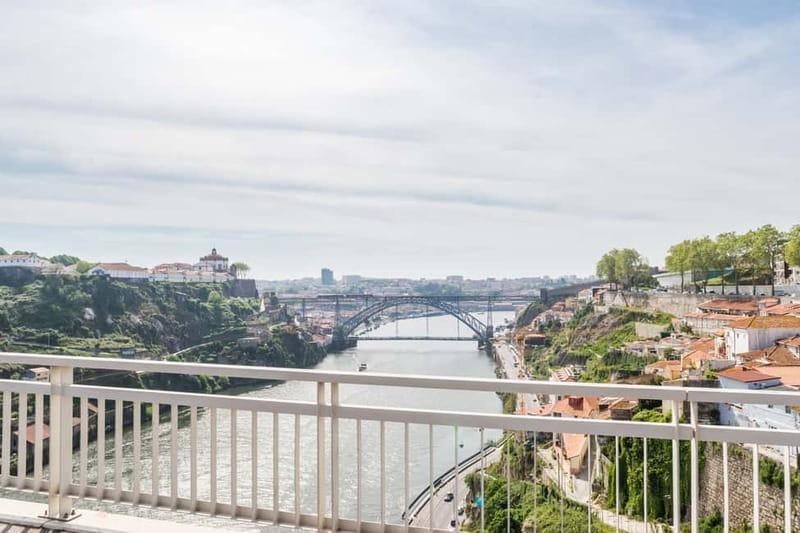 Porto: Magic Train Tour and Port Wine Cellar with Tastings - The return route and what it does well