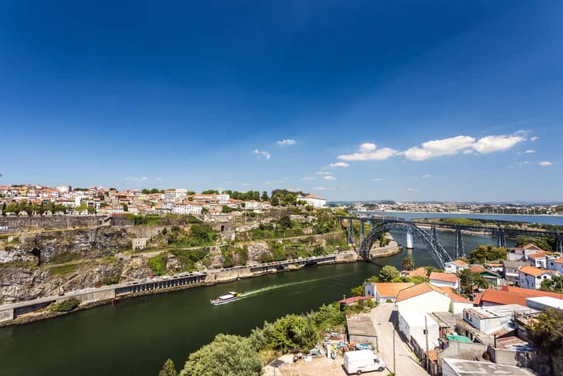 Porto: Magic Train Tour and Port Wine Cellar with Tastings - Optional lunch at Ruela da Villa