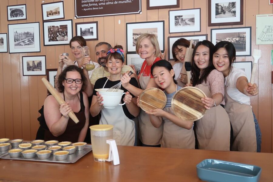 Porto: Pastel de Nata Cooking Class with Grandma's Recipe - The welcome: family, food, and a bright kitchen
