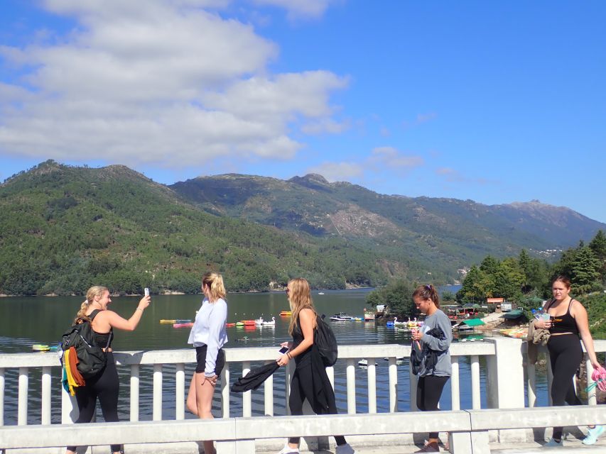 Porto: Peneda-Gerês National Park Tour with Kayaking & Lunch - What the guides add to the experience