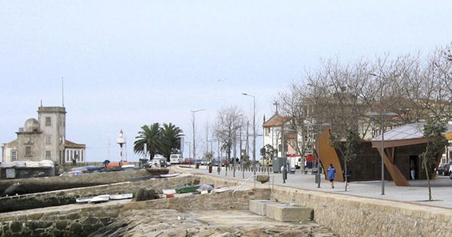 Porto: Private Bike Tour with a Local Guide - Starting beside the Douro in Miragaia