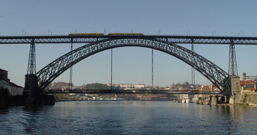 Porto: Private Bike Tour with a Local Guide - Foz beaches and Castelo do Queijo