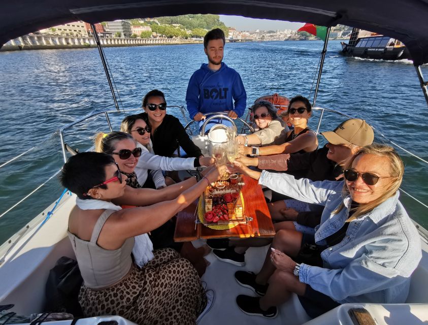 Porto: Private Douro River Charming Cruise w/wine tasting - Continuing toward the Douro River mouth