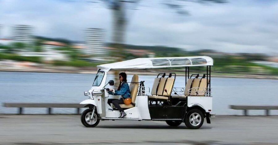 Porto: Private Sightseeing Tour by Electric Tuk Tuk - Sé and Porto Cathedral