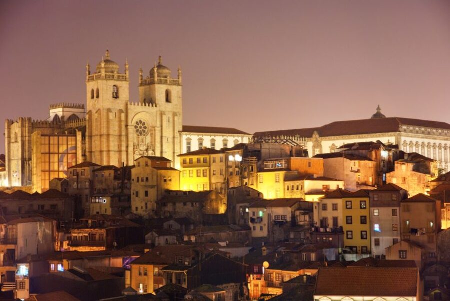 Porto: Private Sunset Walking Tour with Port Wine and Views - Crossing the Luís I Bridge to Jardim do Morro