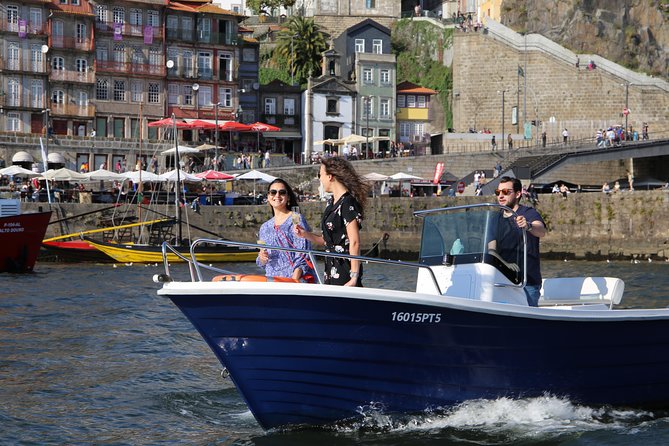 Porto: Private tour in the Douro (1 to 4 people) on a boat just for you - Why a private boat changes the Douro experience