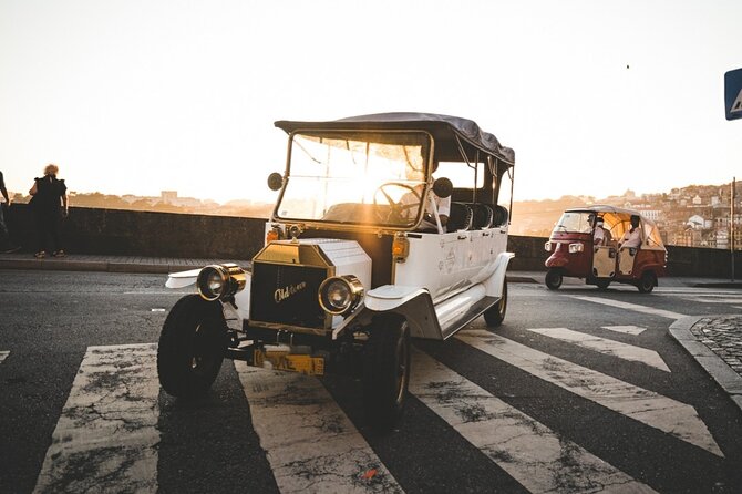 Porto:Private Tour of the Historic City in a Classic Ford T - Starting in Porto’s upper historic center