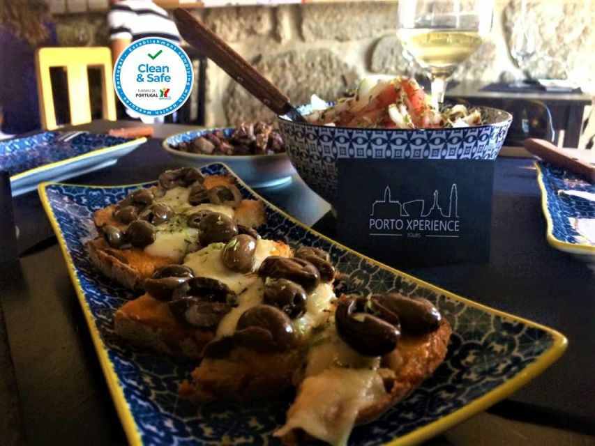 Porto: Private Walking Food Tour with Tastings - The first 45 minutes: wine, cheese, and local products