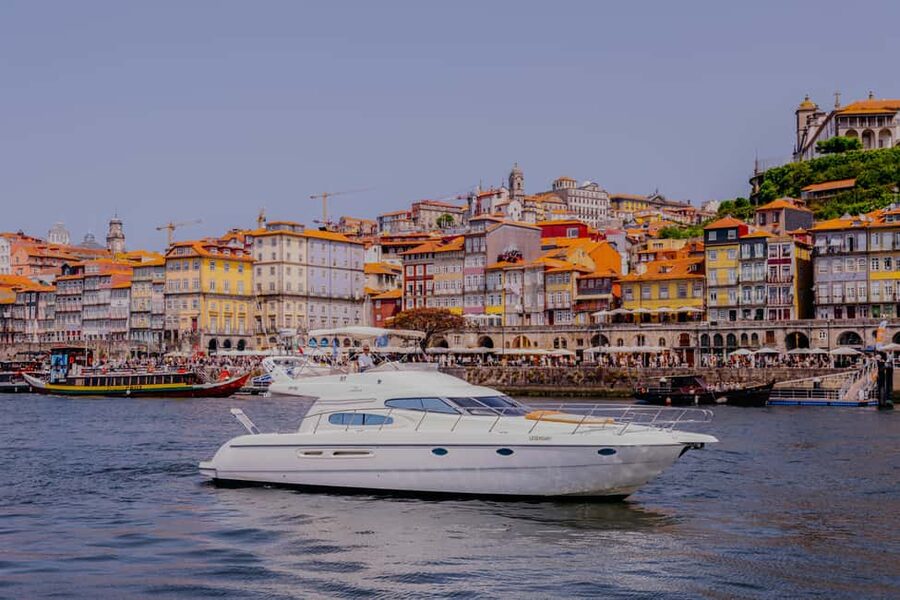 Porto: Private Yacth Cruise with Wine, Snacks & 6 Bridges - The six bridges, from Freixo to Arrábida