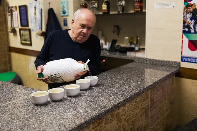 Porto Progressive Dinner Tour with Eating Europe - Why the guide can make or break the evening