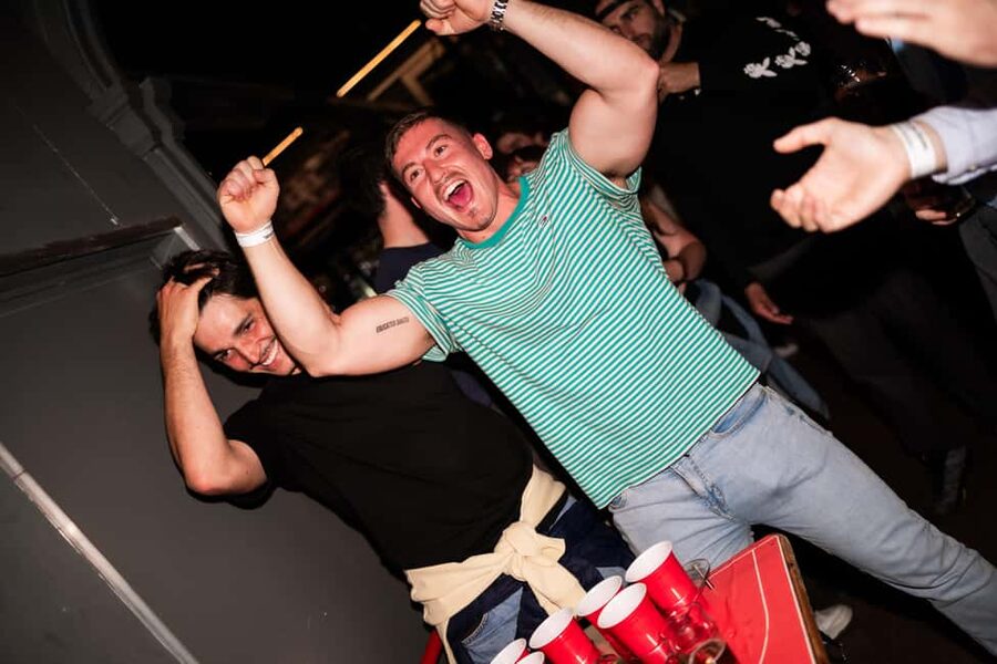 Porto: Pub Crawl with 7 Drinks, Games, and VIP Club Entry - What the Porto night is really like
