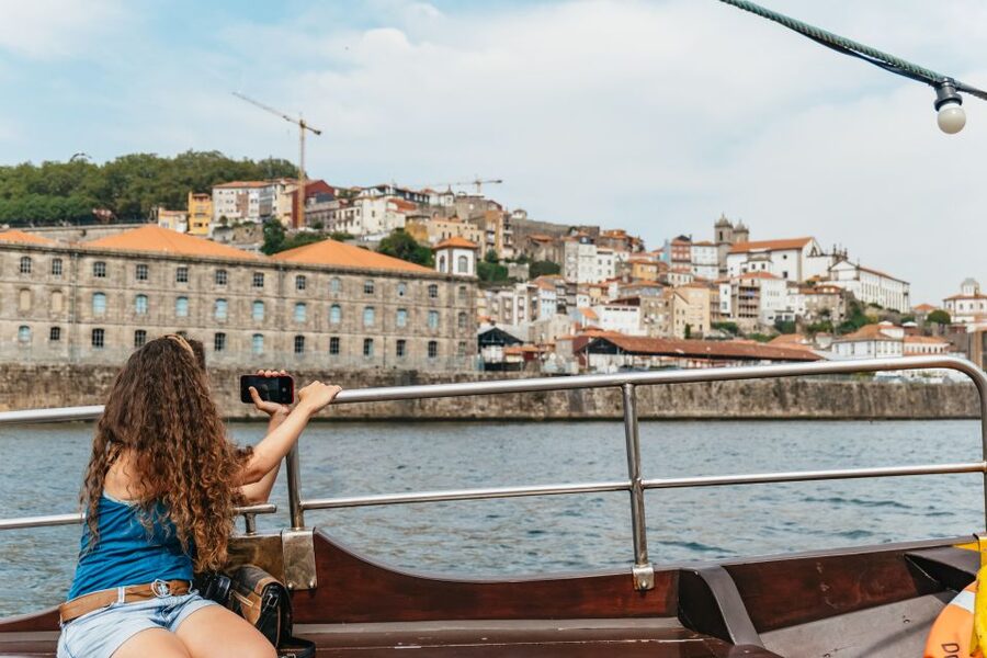 Porto: River Douro 6 Bridges Cruise - How much information will you receive?