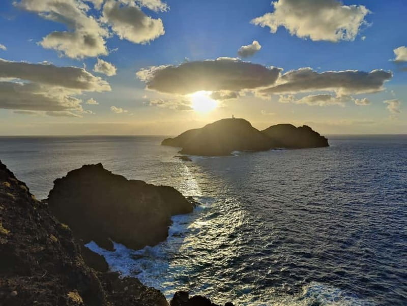 Porto Santo: Island Highlights 4x4 Tour with Hotel Transfers - Passing through Vila Baleira