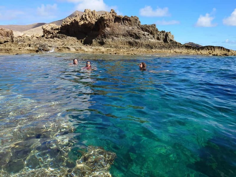 Porto Santo: Island Highlights 4x4 Tour with Hotel Transfers - Pico Castelo and the island from above