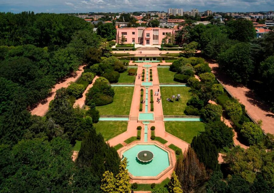 Porto: Serralves Park Entry Ticket - Entering Serralves Park in Porto