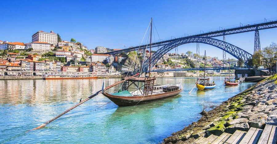 Porto: Six Bridges Cruise - The first bridge: Ponte da Arrábida
