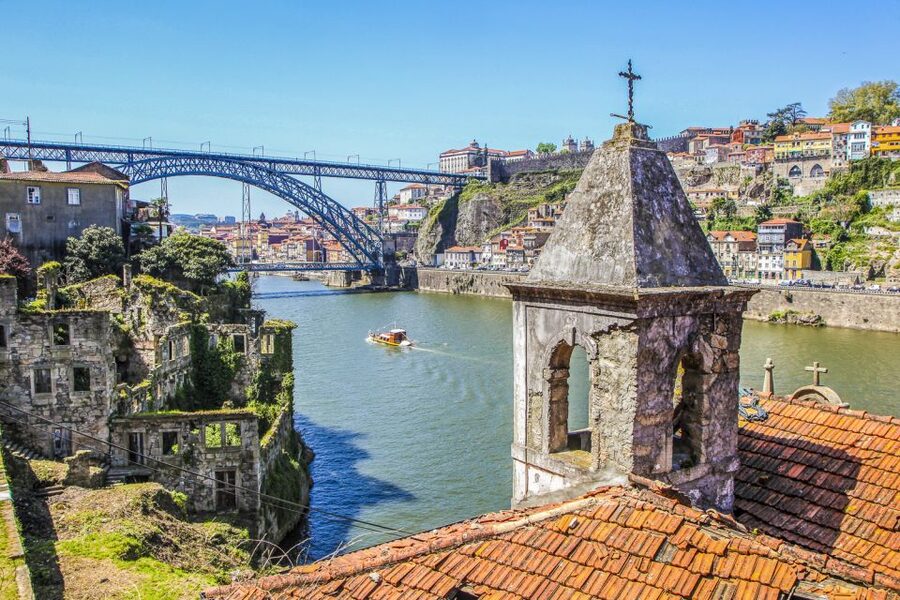 Porto: Six Bridges Cruise - Ponte Infante D. Henrique and the changing city view