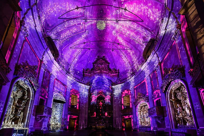 Porto: Spiritus Multimedia Show Entry Ticket - The best seats for seeing the ceiling