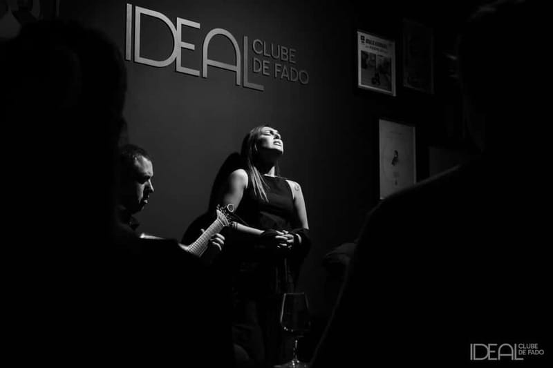 Porto: The highest-rated traditional fado concert (downtown) - Arriving for the Port and opening introduction