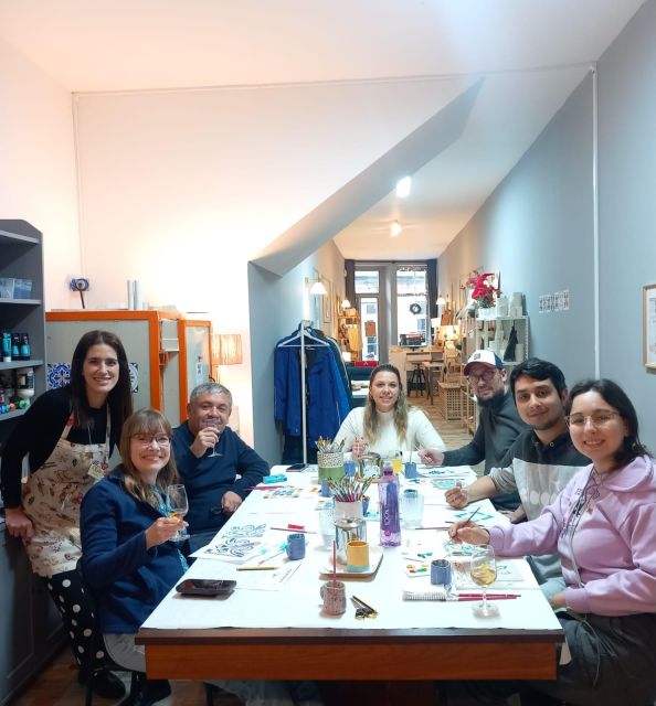 Porto: Tile Painting and Cocktails in Downtown Porto - Key points at a glance