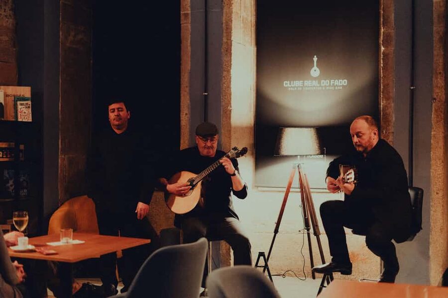 Porto: Traditional Fado Show with Welcome Drink - Key details before you book