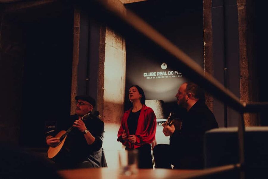 Porto: Traditional Fado Show with Welcome Drink - Finding the venue near Cordoaria Garden