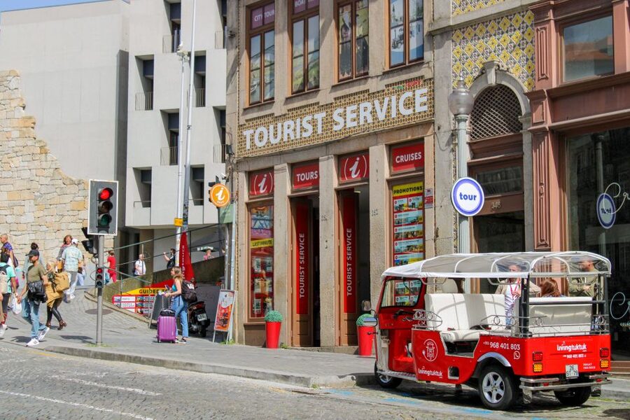 Porto: Tuk-Tuk Tour, Douro River Cruise, and Wine Tasting - Key points to know before booking