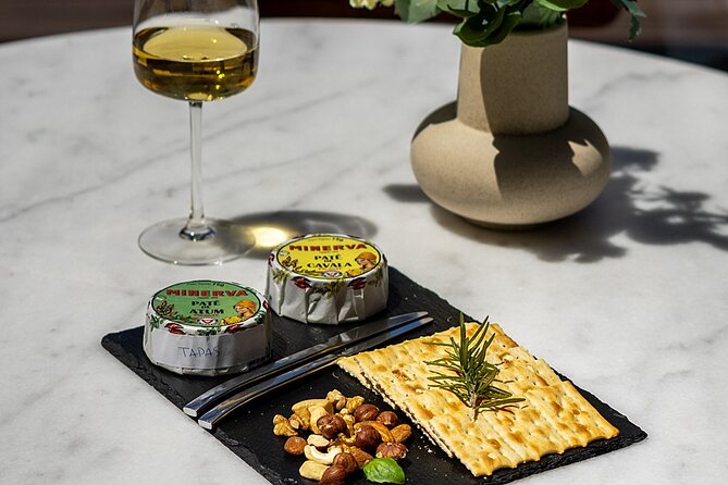 Porto Wine Tasting Experience with Portuguese Tapas Plate - The group mood and the best time to go