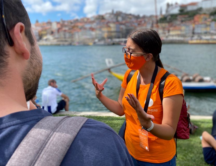 Porto: Wine Tasting with Tapas Walking Tour - A smart first afternoon in Porto