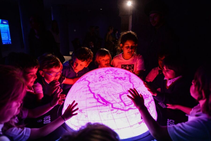 Porto: World of Discoveries Entry Ticket - The interactive globe and changing maps