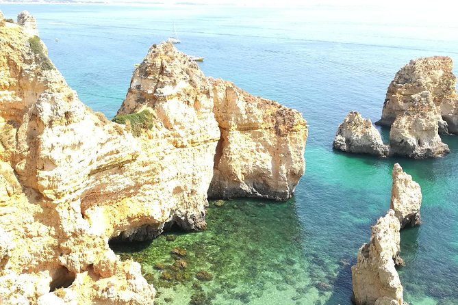 Private Algarve: Benagil Caves, Lagos Cliffs & Hidden Beaches - Lunch with a local flavor