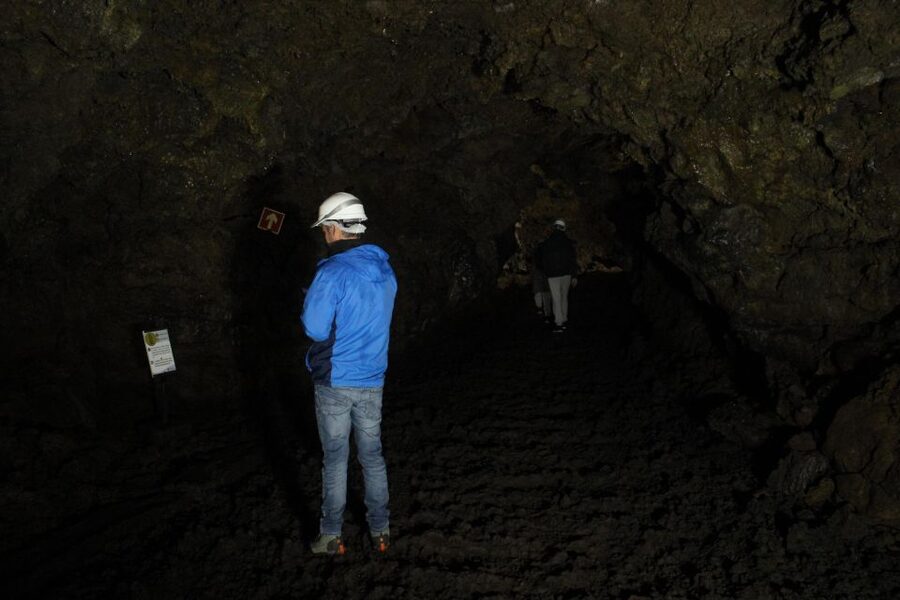 Private Caves tour with a Geologist - Furnas do Enxofre: heat beneath your feet