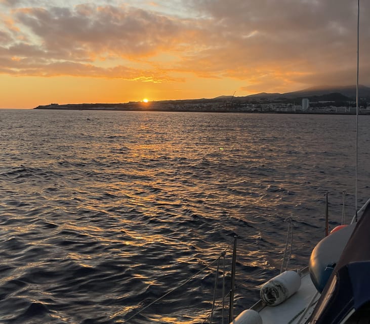 Private Sailing Sunset Tour PDL - Weather, seasickness, and choosing the right date