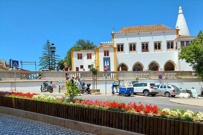 Private Tour Sintra, Palaces and Mountain Tuk Tuk(2 to 6 people) - Guide quality is the heart of the experience